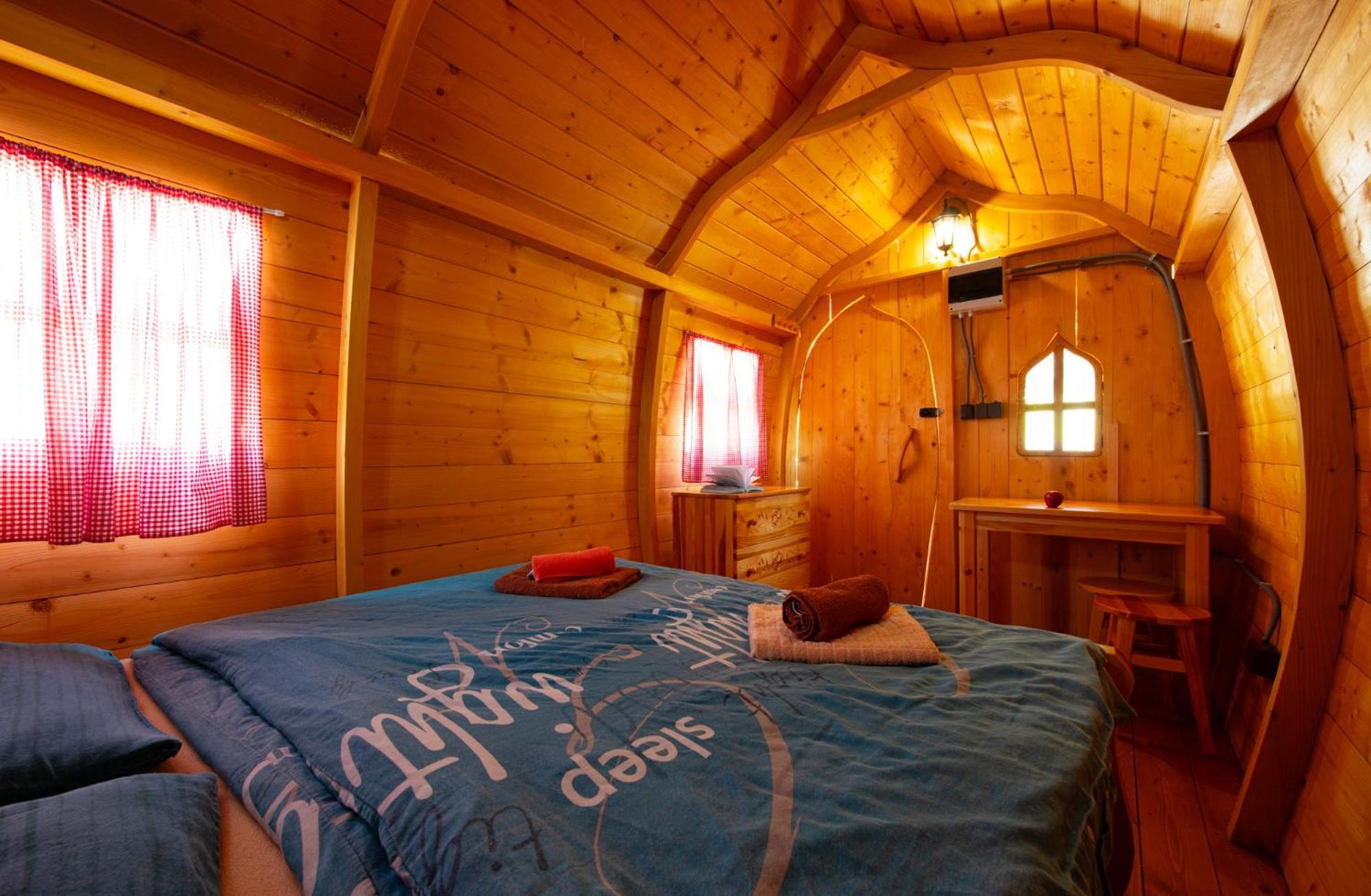 Ranc Pod Ostrou Skalou Guest House Stratena Exterior photo